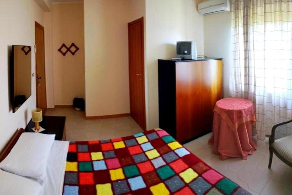 Bed And Breakfast Pieffe Frascineto Chambre photo