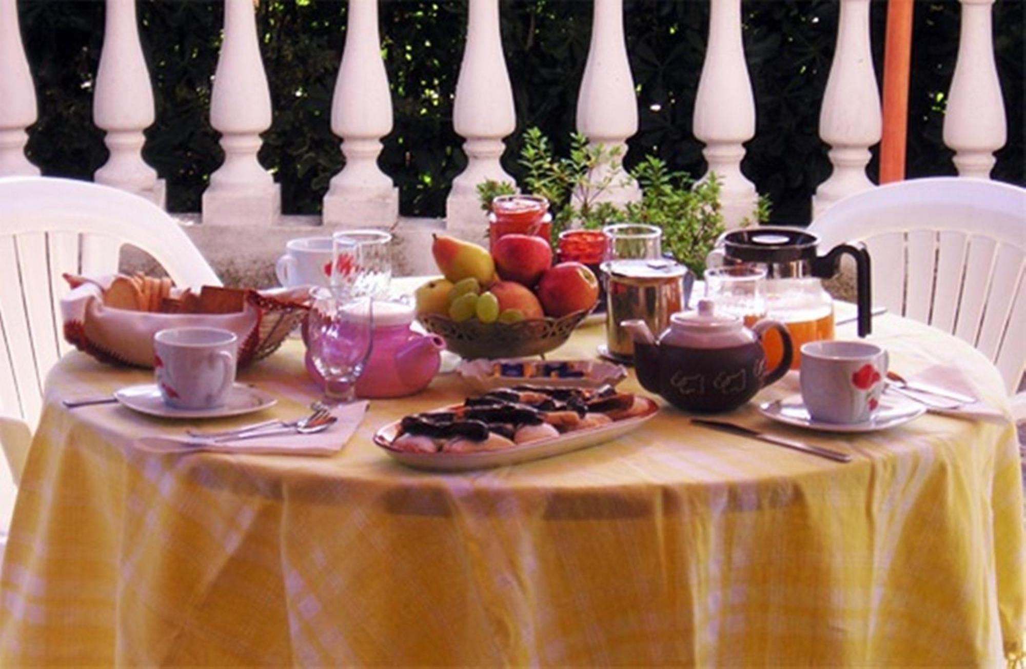Bed And Breakfast Pieffe Frascineto Extérieur photo