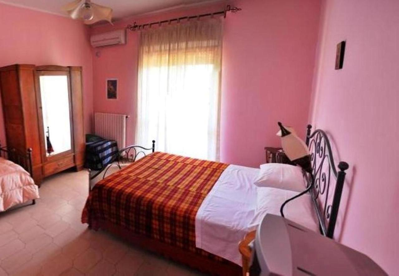 Bed And Breakfast Pieffe Frascineto Chambre photo